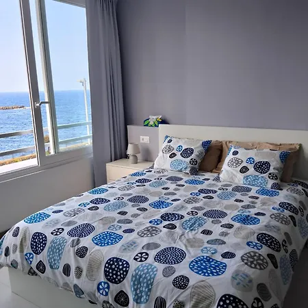 Frente Oceano شقة